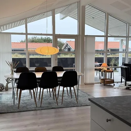 Mauri - 350m From The Sea By Interhome Nyaraló *