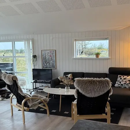 Mauri - 350m From The Sea By Interhome Nyaraló Torsted